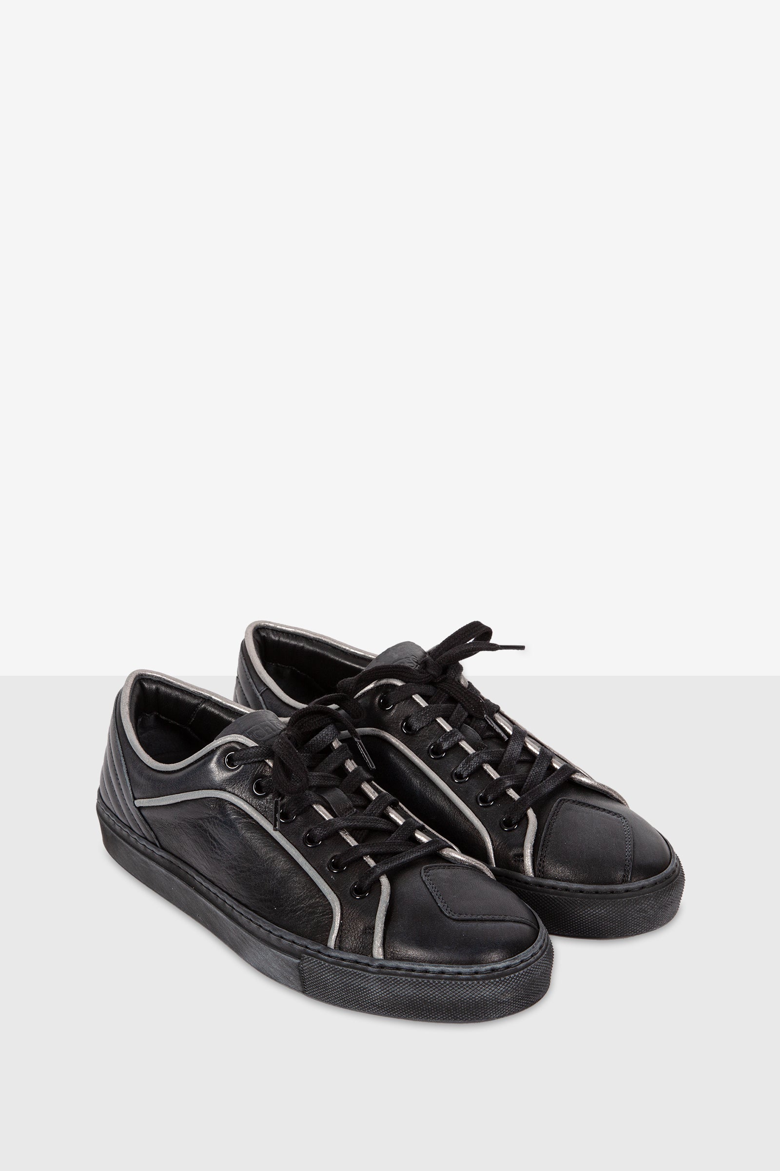 MODEL Y SNEAKERS BLACK - Matchless London | The Innovator since 1899