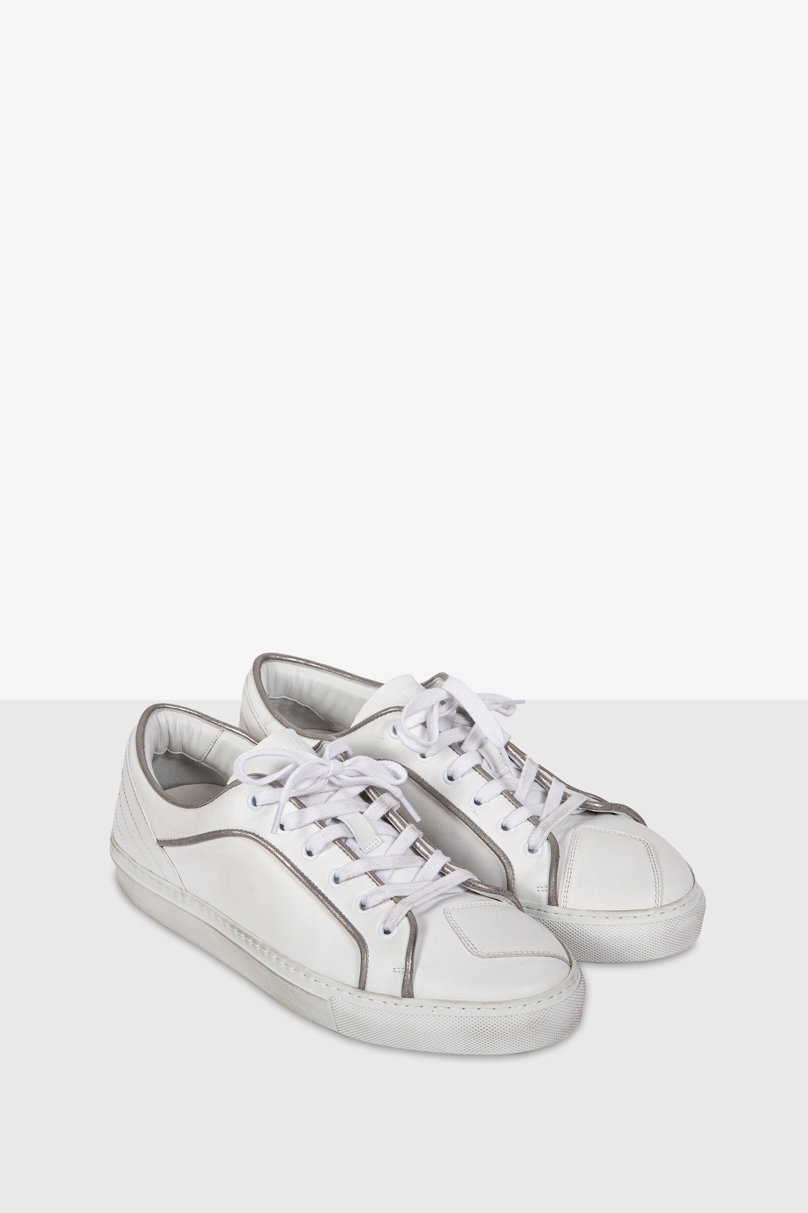 MODEL Y SNEAKERS WHITE - Matchless London | The Innovator since 1899