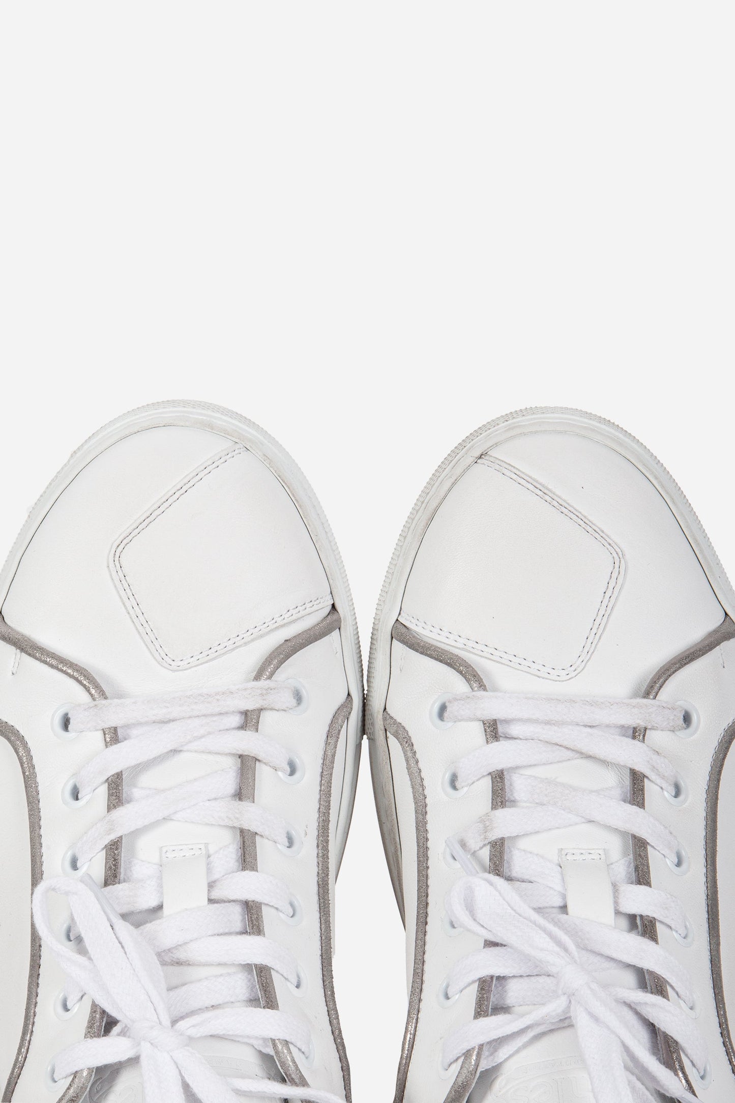 MODEL Y SNEAKERS WHITE - Matchless London | The Innovator since 1899